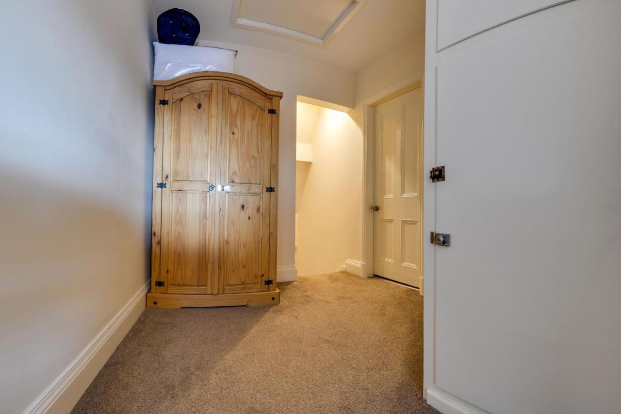 The Whitby Prospect, 2 Bed Apartment With Stunning Views, 2 Mins From Beach Exterior photo